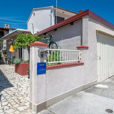 1 Bedroom Beautiful In *