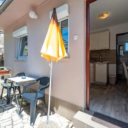 1 Bedroom Beautiful In * بولا