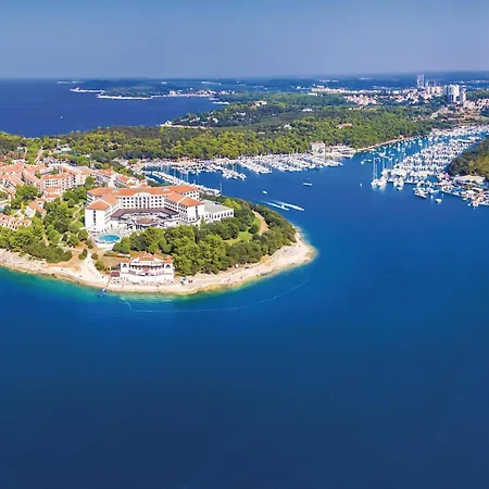 1 Bedroom Beautiful Apartment In Pula Apartamento