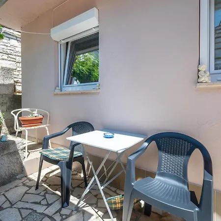 Apartamento 1 Bedroom Beautiful In