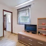 1 Bedroom In Apartment